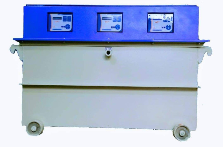 Three phase oil cooled servo voltage stabilizer