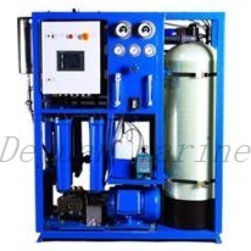 Reverse osmosis fresh water generator