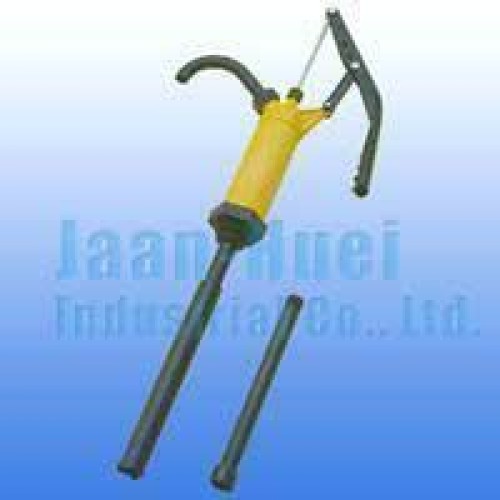 Lever acting drum pump