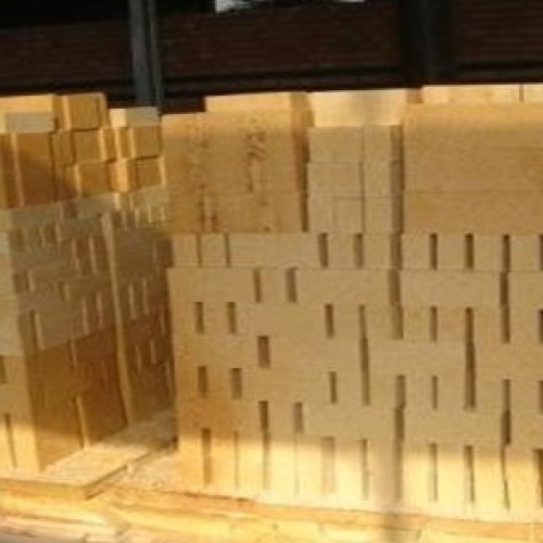 High alumina bricks