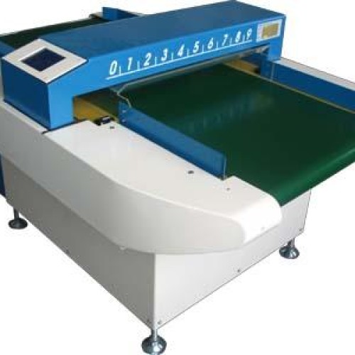 Conveyor needle detector with touch screen