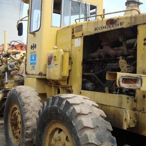 Sell used komatsu motor grader gd605r-1