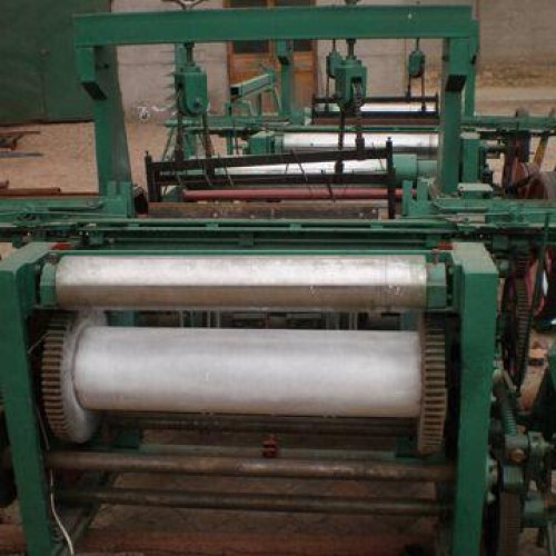 Glass fiber twist weaving square mesh machine