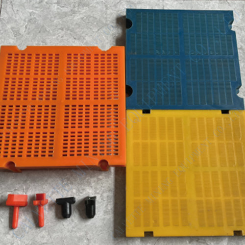 Polyurethane dewatering screen panel